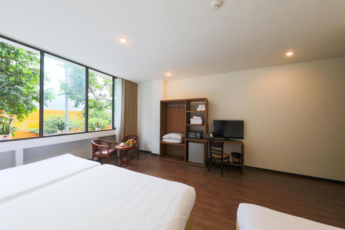 Vitalis Riverside Hotel Дананг Экстерьер фото